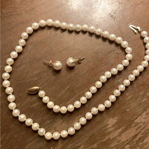 Pink Pearl Necklace with matching Earrings